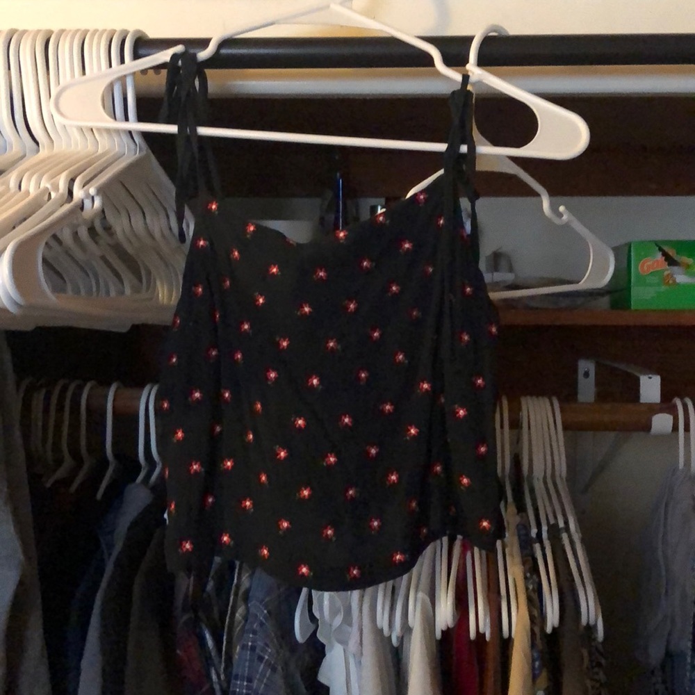 Black whit red flowers tank top